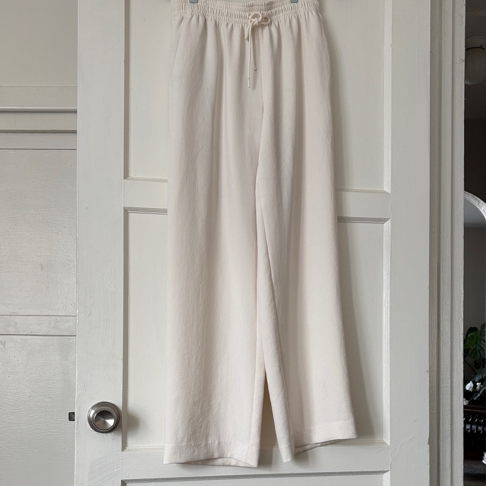 Aritzia Crepette White Women's Pants